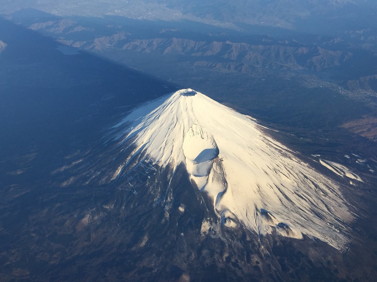 Mt. Fuji is the symbol of KIREAJI.