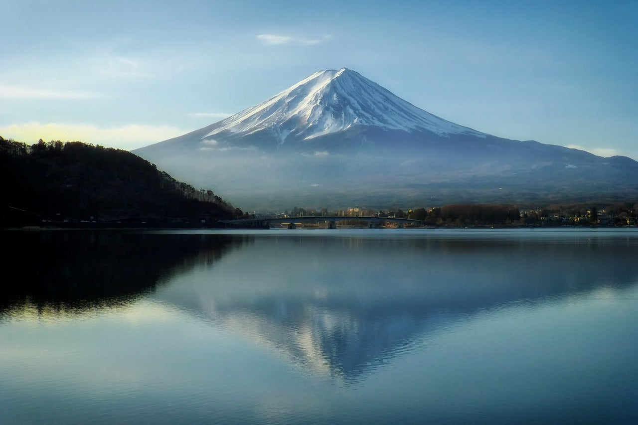 Mt. Fuji is the symbol of KIREAJI.